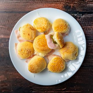 Mini sendviči 100g