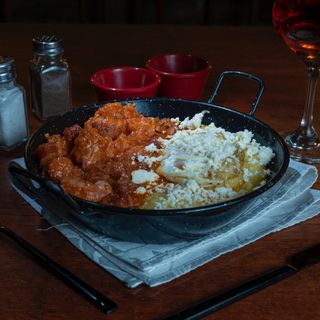 Tochitura cu ou si mamaliguta