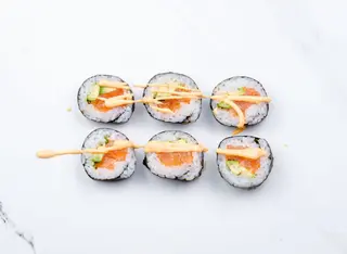Футомаки сьомга и авокадо (140г)