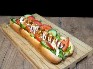Hot Dog Wiosenny + Coca-Cola 0,5l