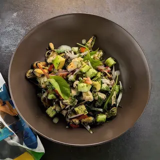 Salata sa dagnjama 200g