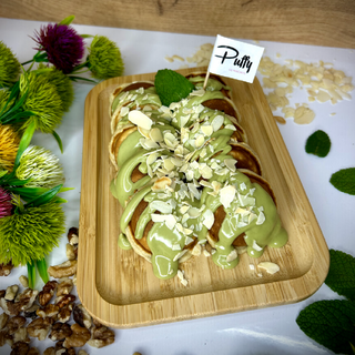 10 мини палачинки с Пистачио и филиран бадем