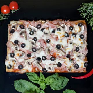 Pizza Prosciutto e Funghi 30x20cm