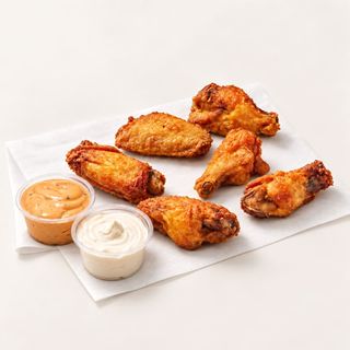 Alitas Crispy (6 UND)+ 2 Salsas a Elegir