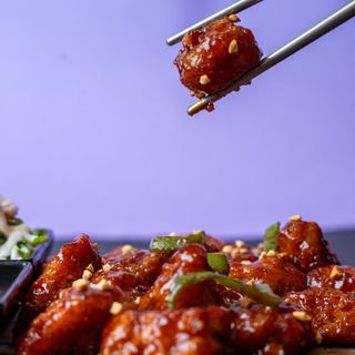 Sweet Spicy Sunsal Chicken (Bouneless Fried Chicken)