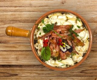 Pecorino, provelone & pancetta mac & cheese