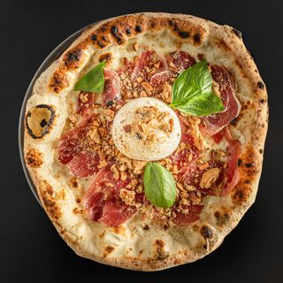 Crudo burrata e tarallo