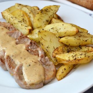 Solomillo a la plancha Salsa Roquefort Plato