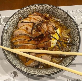 17A. Revuelto De Huevo, Verduras Y Pato Laqueado Sobre Arroz Blanco