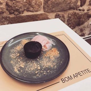 Petit Gâteau com Gelado