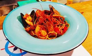 Paste alfredo cu fructe de mare