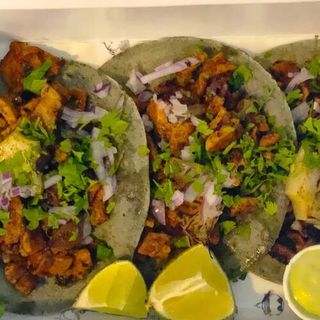 Taco al pastor (cerdo)