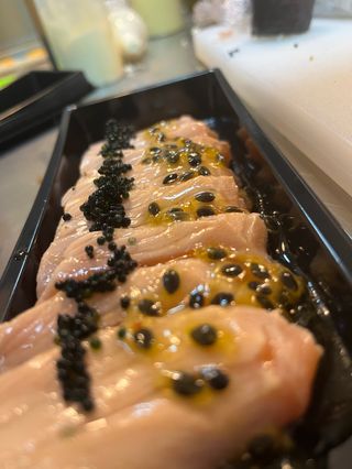 Sashimi Salmão Tobiko