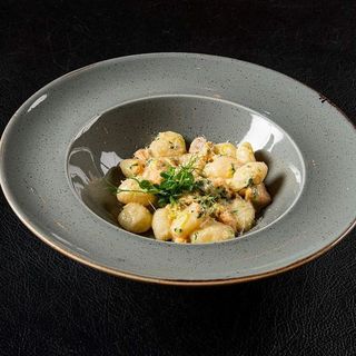 Ньокі з лососем