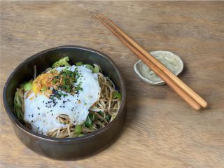 Mee Goreng Con Pak Choi Y Brócoli