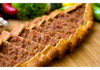 Пиде с кайма (380г)