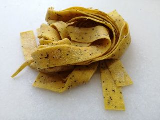 Superpapardelle De Calabaza Con Semillas De Amapola