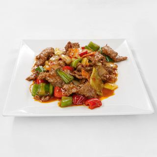 56. Ternera Con Salsa Picante