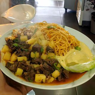 Chanfainita con tallarines y huancaina - Día del padre