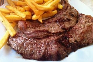 40. Bistec Con Patatas Fritas