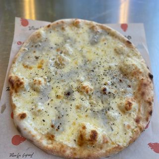 Պիցցա 4 պանիր