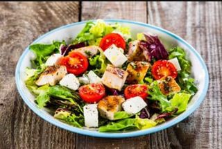 Sałatka z kurczakiem