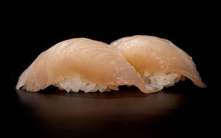 052 Nigiri hamachi - 3 pezzi