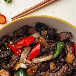 Beef Onion and Green Chili