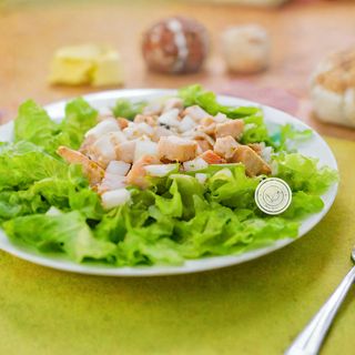 Salada de Peito Frango Grelhado