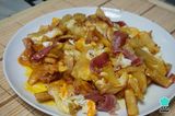 Patatas Fritas Con Queso Gratinado