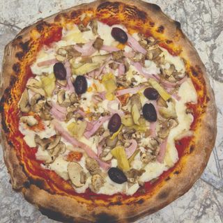 Пица Капричоза (580г)