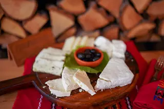 Meze sir