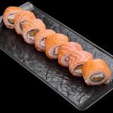 Рол Філадельфія Класік з Лососем та Тамаго (8шт/300г)