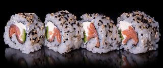 Филаделфия пушена сьомга (4бр-120г)