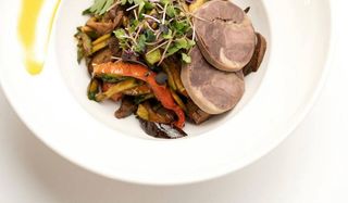 Салат тёплый с казы