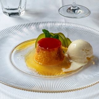 Tocino De Cielo Al PX Con Crema Helada De Vainilla