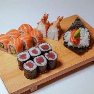 Sanhoku maki