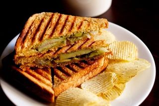Veg Grilled Sandwich With Chips