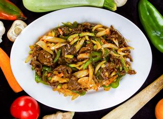 104.Телешки лютиви със зеленчуци (800г)