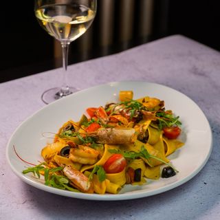 Pappardelle sa šafranom i gamborima posno