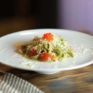 Паста "Тальятелле" с сёмгой и черри