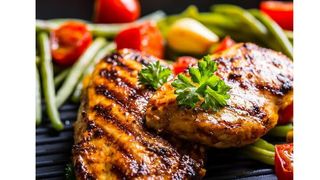 Стейк куриный с овощами на гриле