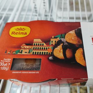 PROFITEROLES POSTRES REINA
