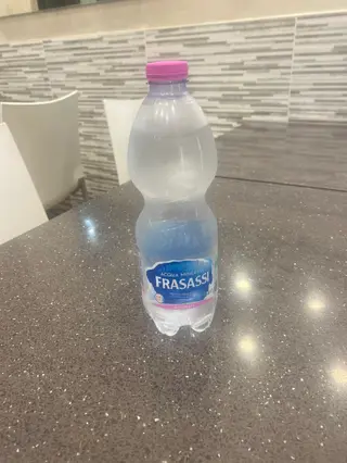 Acqua naturale