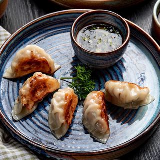 3. Gyoza di pollo - 5 pezzi