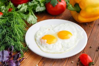 Яичница-глазунья (1 пор.)