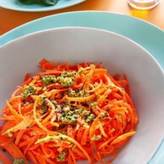 Морковена салата с орехи песто (350г)