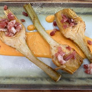 Alcachofas Salteadas con Jamón y Salmorejo TAPA