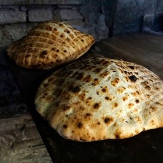 Domaća lepinja i kajmak 250gr