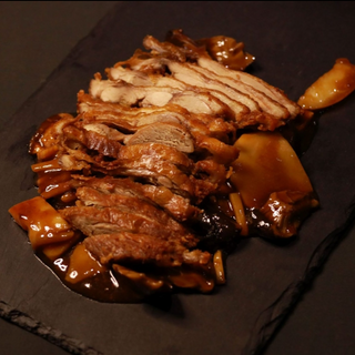 Pato Con Bambú Y Setas